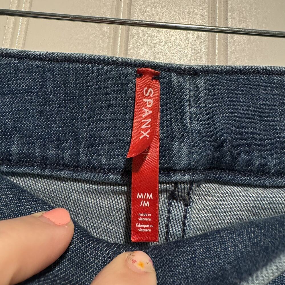 Spanx High Waisted Flare Jeans Two Tone Denim Pull On Size Medium - Picture 5 of 7